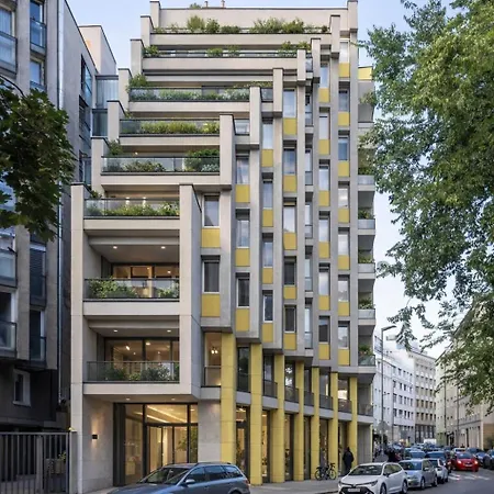 Apartment No Taxi Needed With Parking *