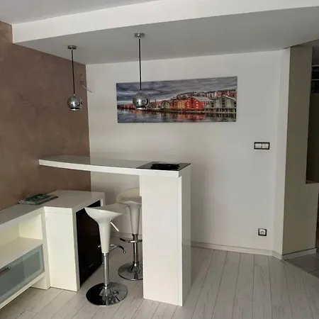 No Taxi Needed With Parking *