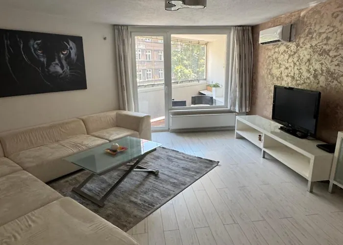 No Taxi Needed With Parking Appartement *